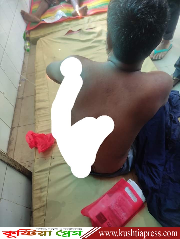 কুষ্টিয়ায় সাংবাদিকে হত্যার চেষ্টা
