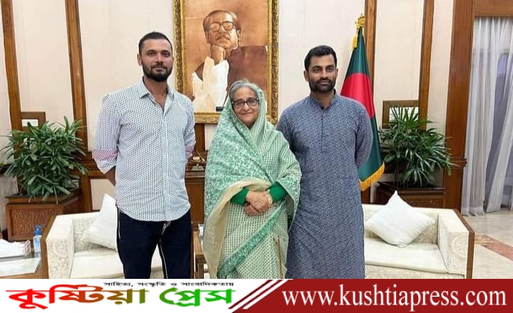 প্রধানমন্ত্রীর সঙ্গে আলোচনার পর অবসর ভেঙে আন্তর্জাতিক ক্রিকেটে ফিরেছেন তামিম