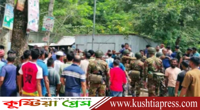 মাজার ভাঙচুরের ঘটনায় ২২০০ জনের নামে মামলা
